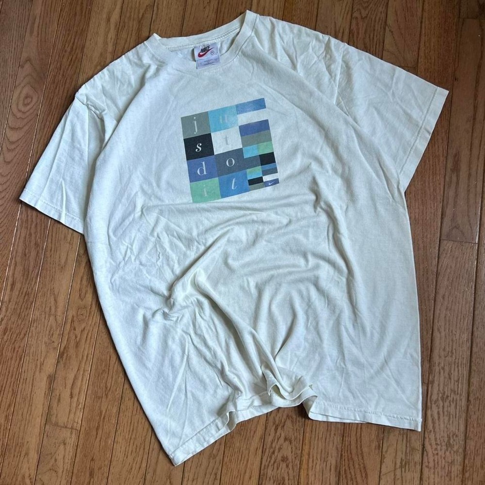 Vintage 90's Nike‎ Graphic Shirt